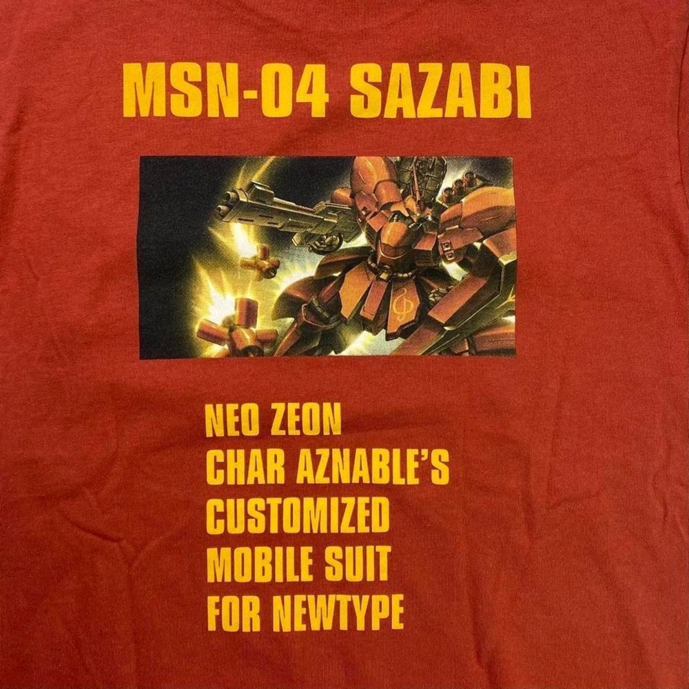 GUNPLA x Uniqlo shirt